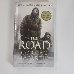 The Road By Cormac‎ McCarthy Pulitzer Prize Winning Paperback Fiction 2006